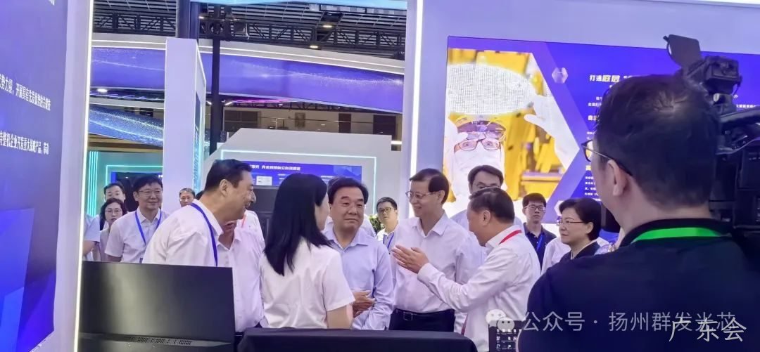 省委书记信长星、省长许昆林莅临广东会展台了解OPA项目情况